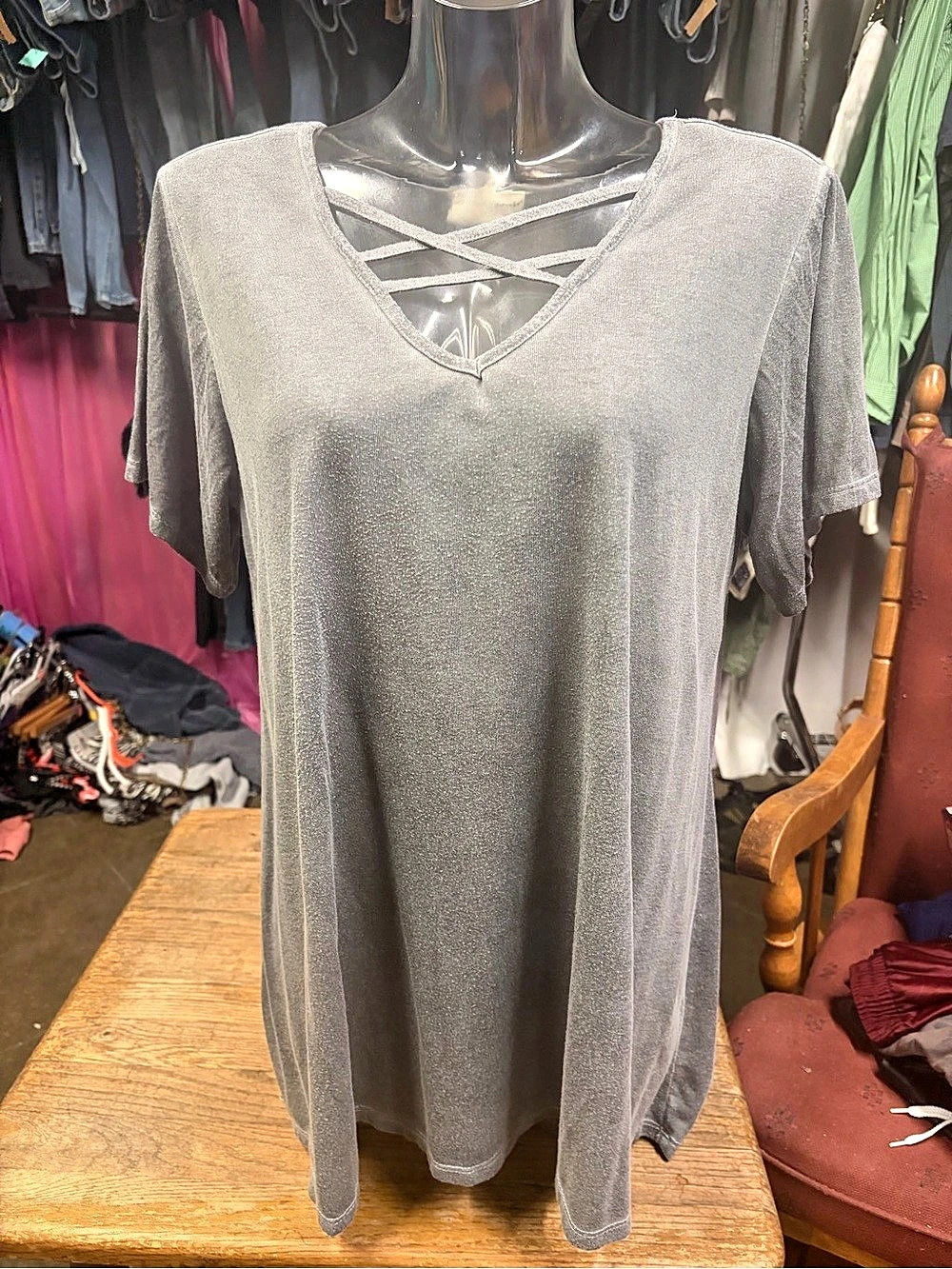Bobbie and brooks Crisscross Neck Short Sleeve Tunic in Gray Size XL